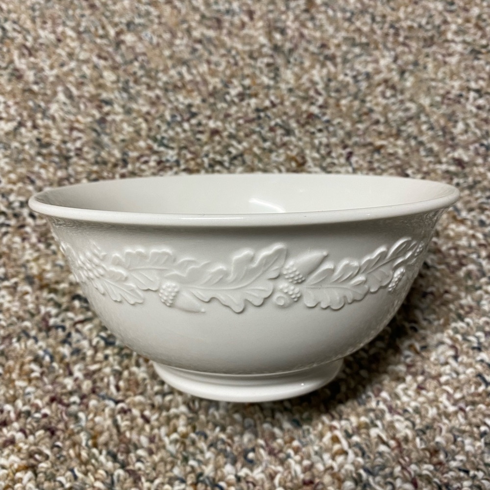 Vintage Martha Stewart White Acorn & Oak Leaf Serving Bowl